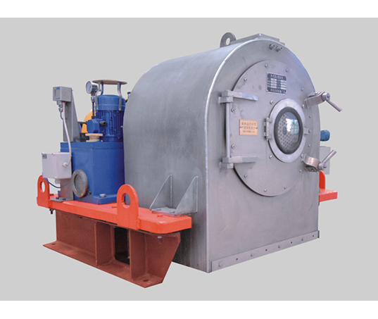 Horizontal screw centrifuge